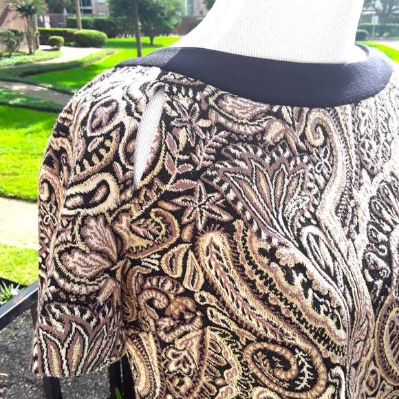 ECI NY BROCADE PAISLEY BLK/GOLD CROP TOP SZ L - Picture 1 of 6